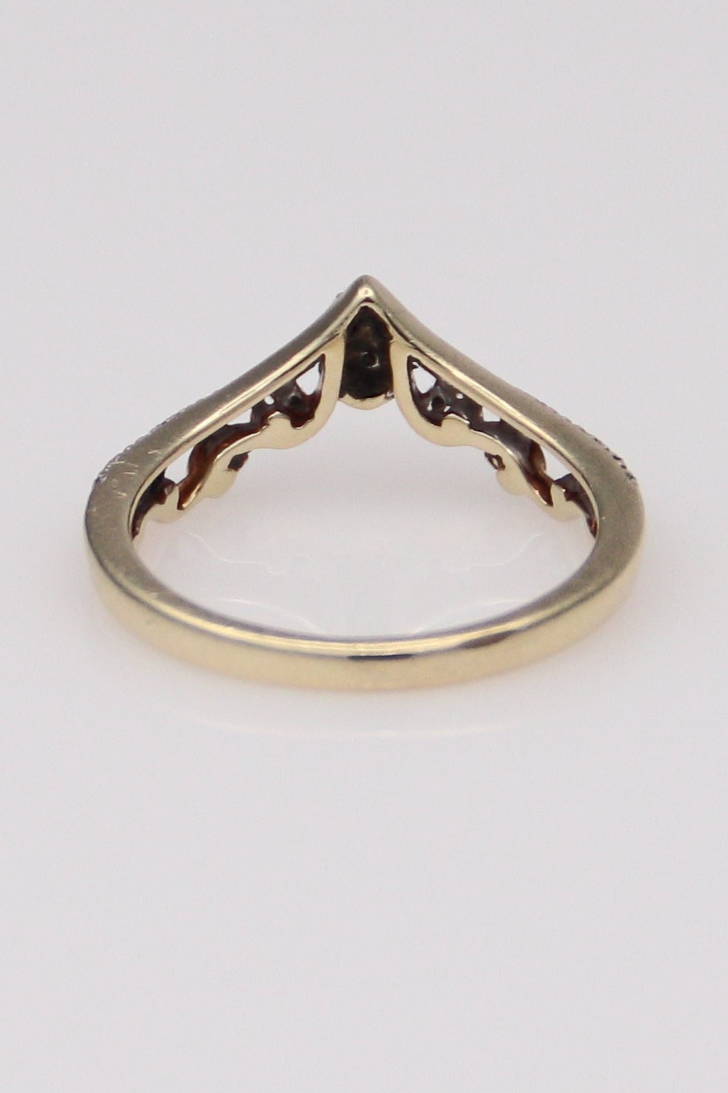 10K Yellow Gold Teardrop Band