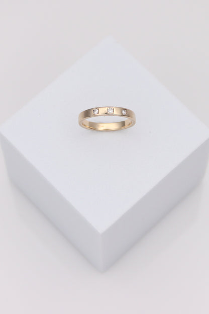 14K Yellow Gold 3 Diamond Ring