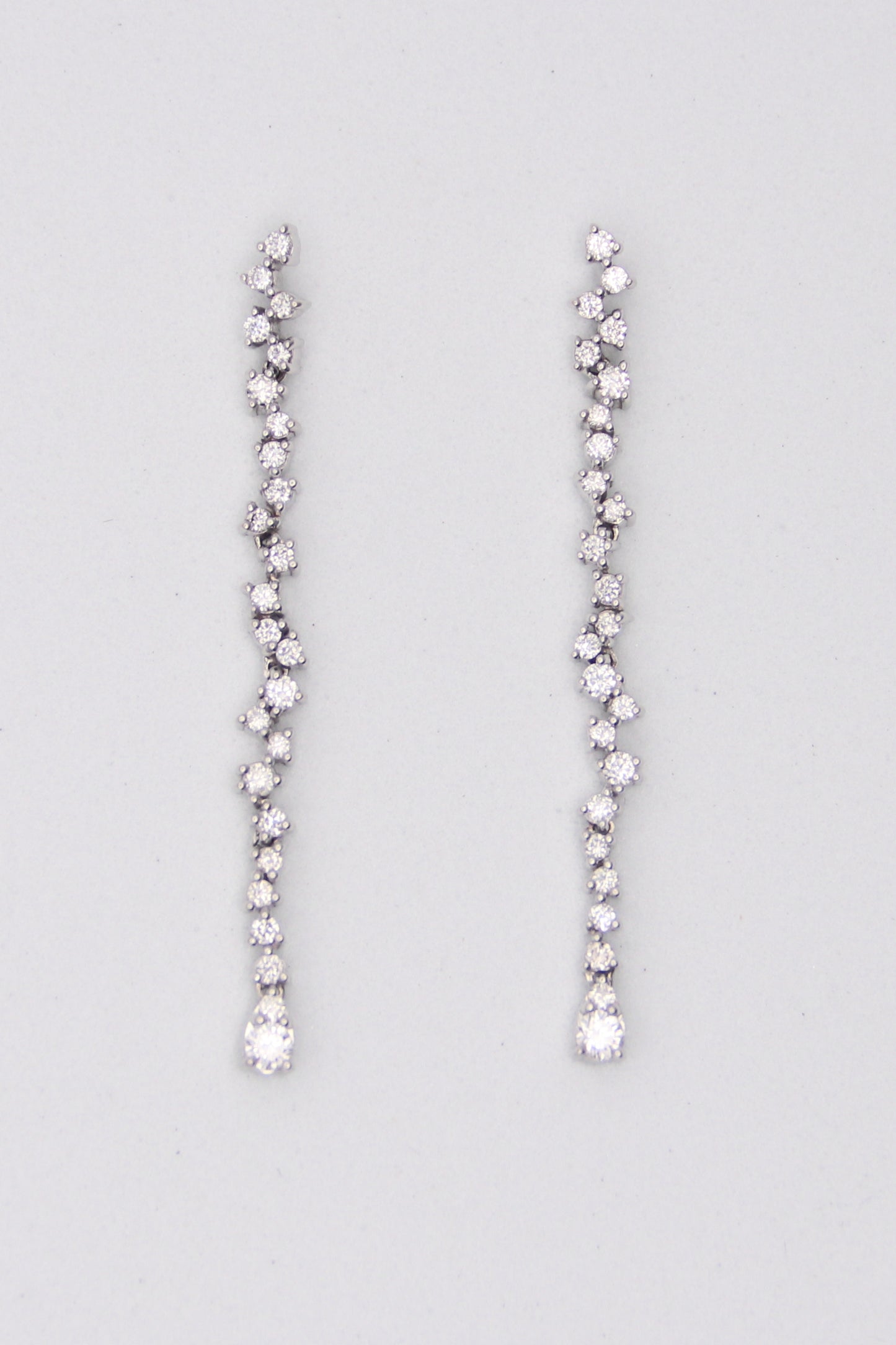 14K White Gold Diamond Drop Earrings