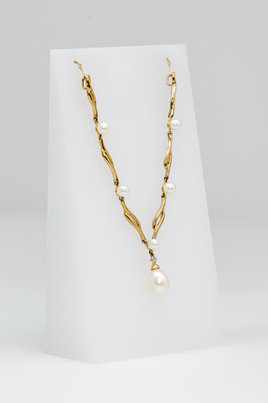 10K Yellow Gold Pearl Diamond Necklace