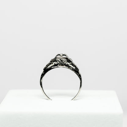 18K White Gold Vintage Ring