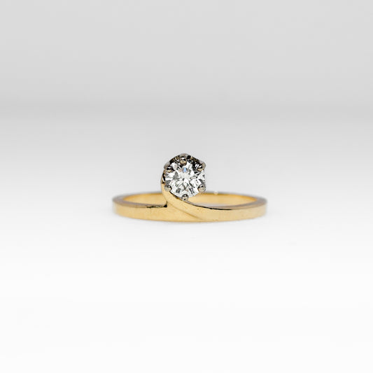 14K Solitaire Round Diamond Ring