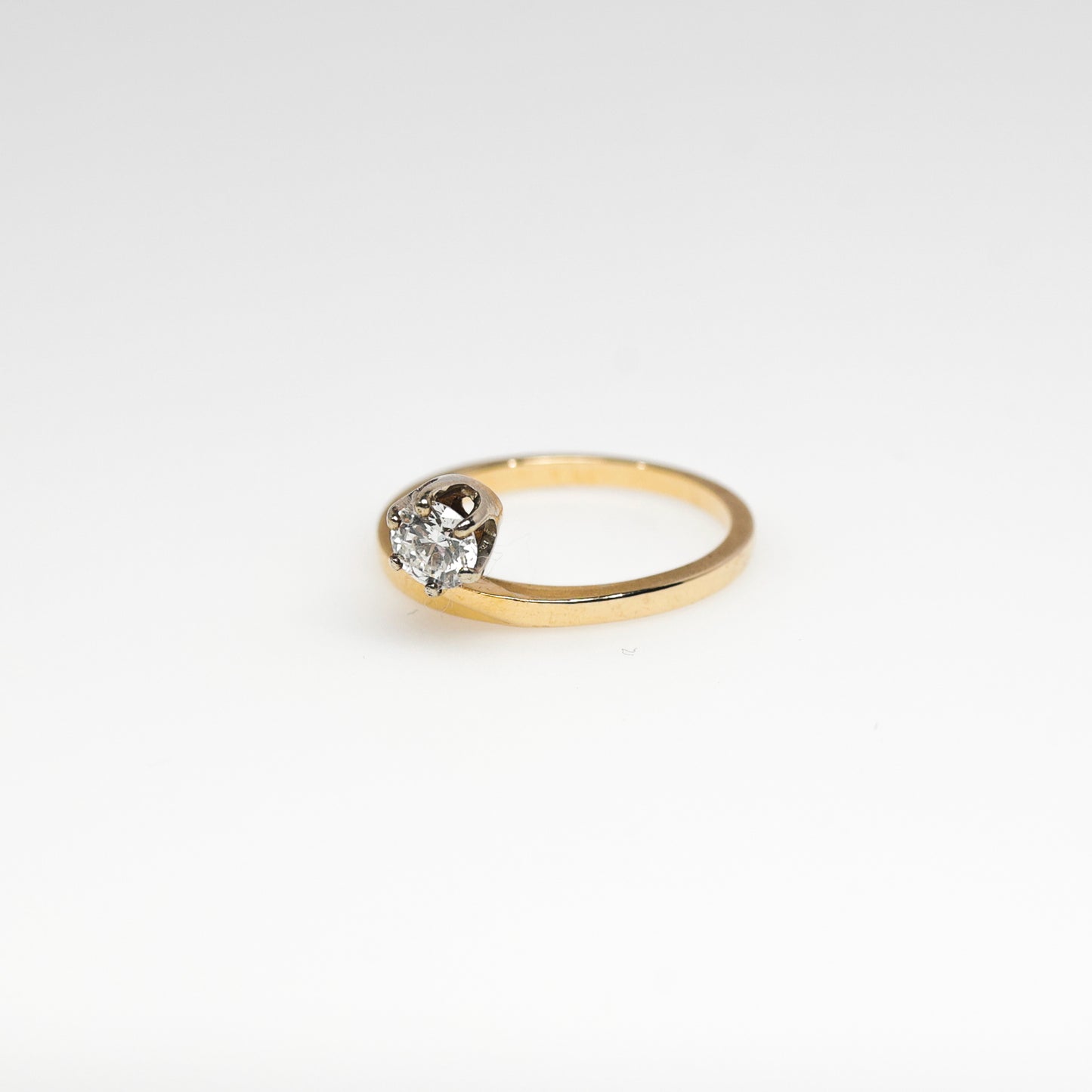 14K Solitaire Round Diamond Ring