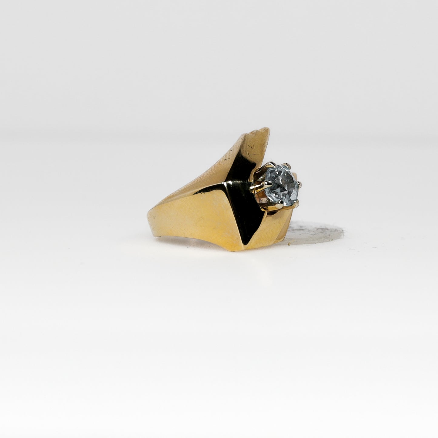 14k Ring with Blue Round Stone