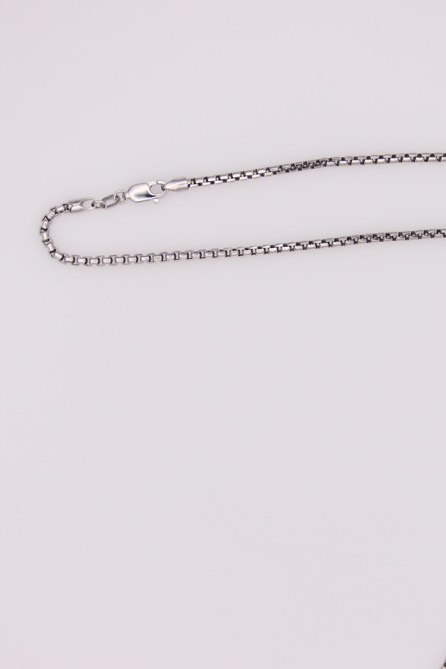 14K White Gold Rounded Box Necklace