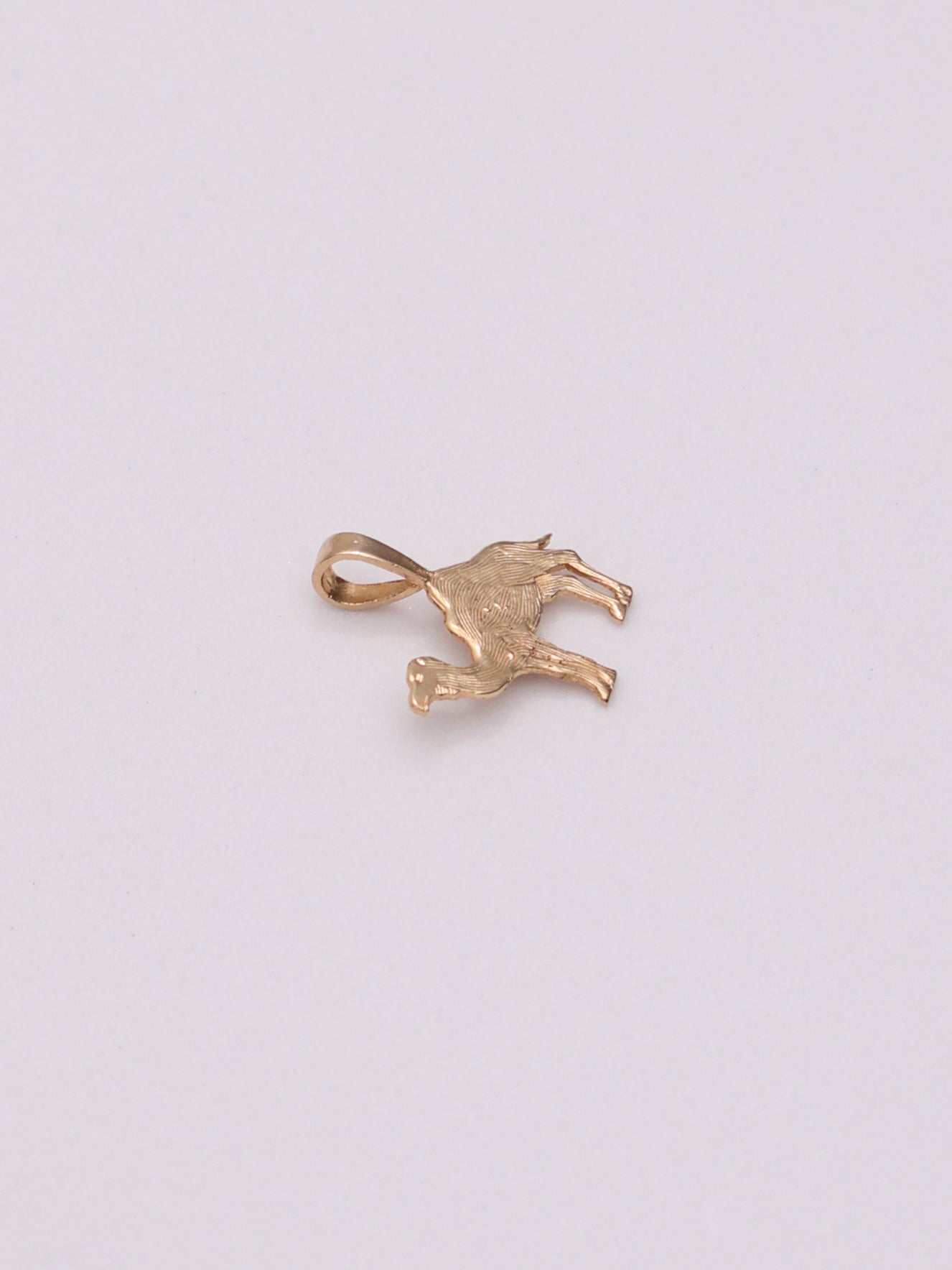 14k Camel Pendant