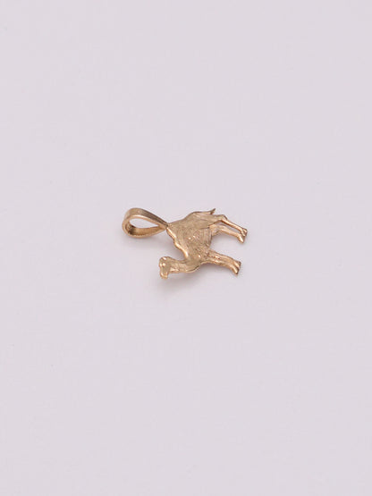 14k Camel Pendant