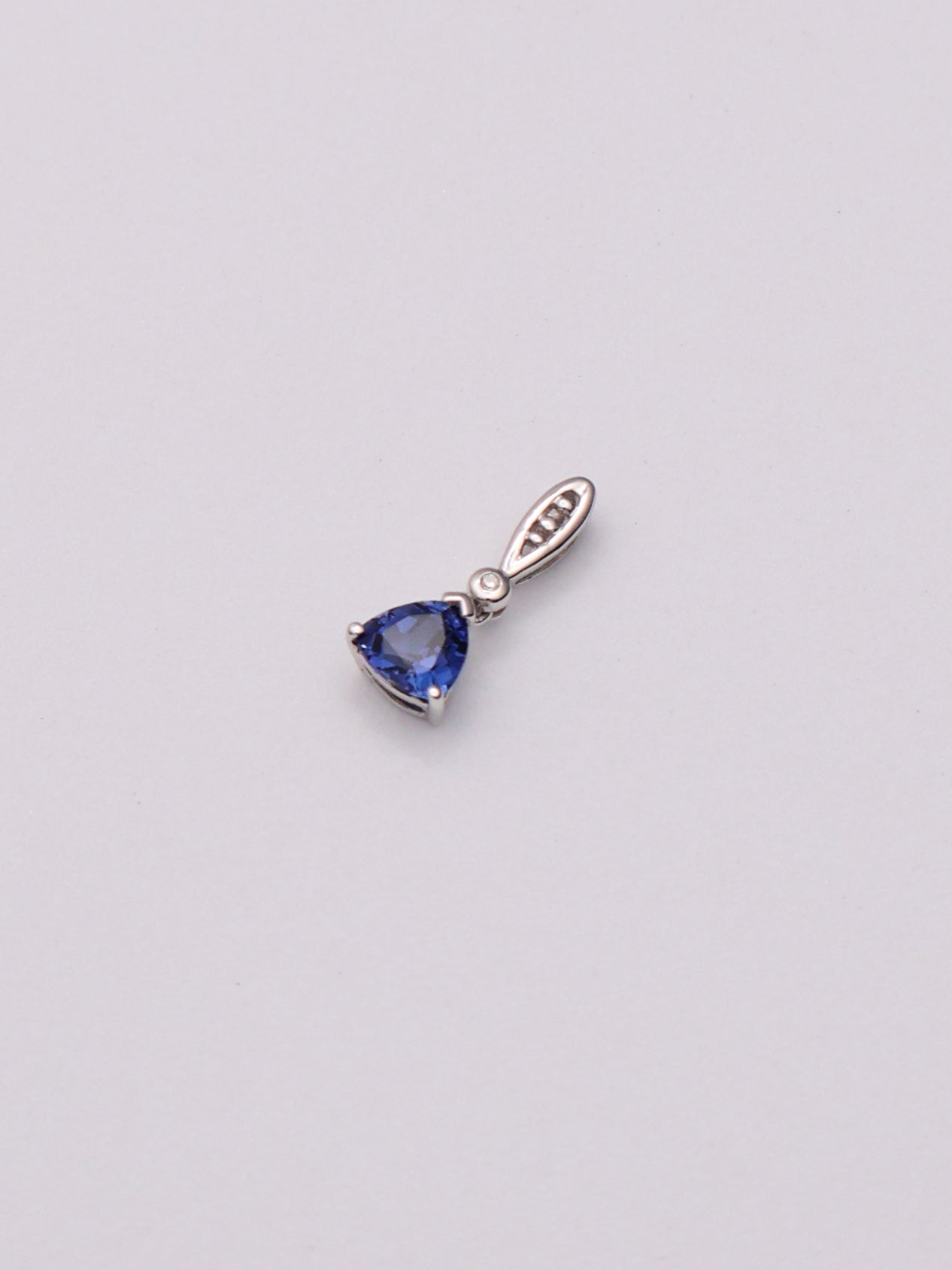 10k WG Blue Pendant