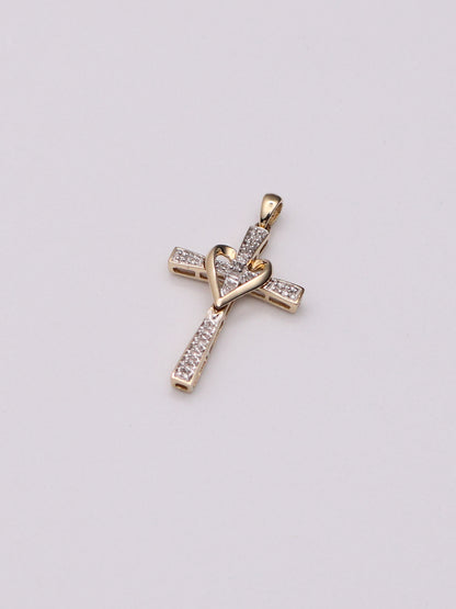 10k Diamond Heart Cross