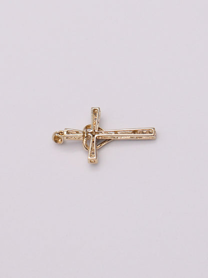 10k Diamond Heart Cross