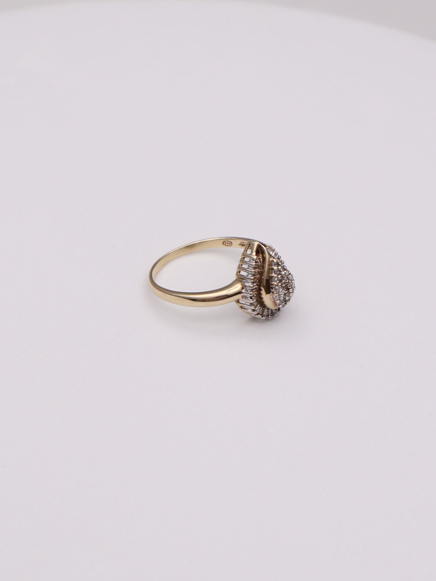 10k Pear Diamond Ring