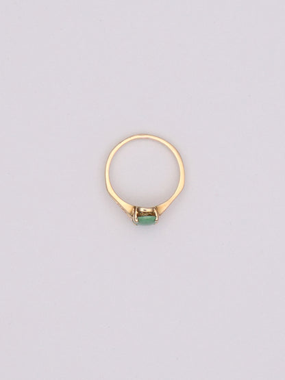 14k Oval Jade Ring