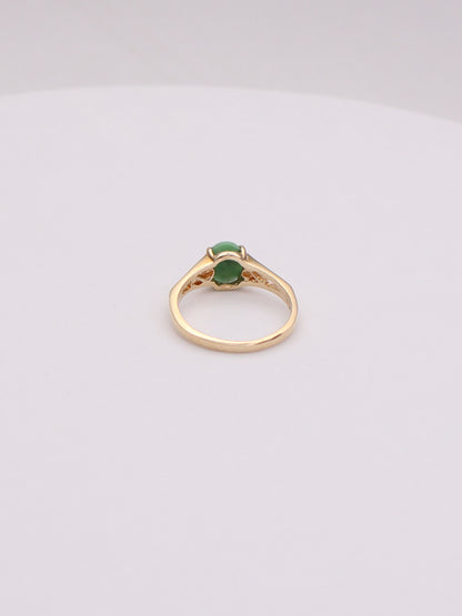 14k Oval Jade Ring