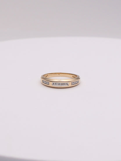 10k Diamond Chip Wedding Band