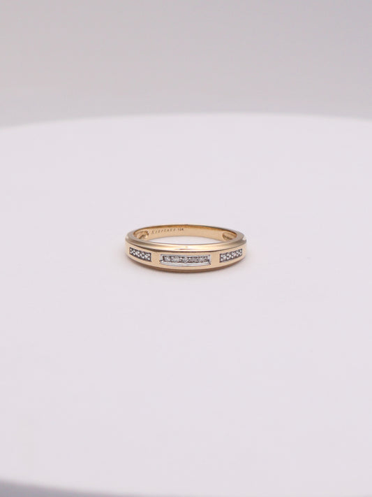 10k Diamond Chip Wedding Band