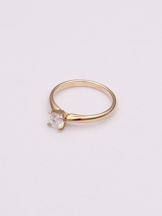 10k Round Diamond Solitaire Ring