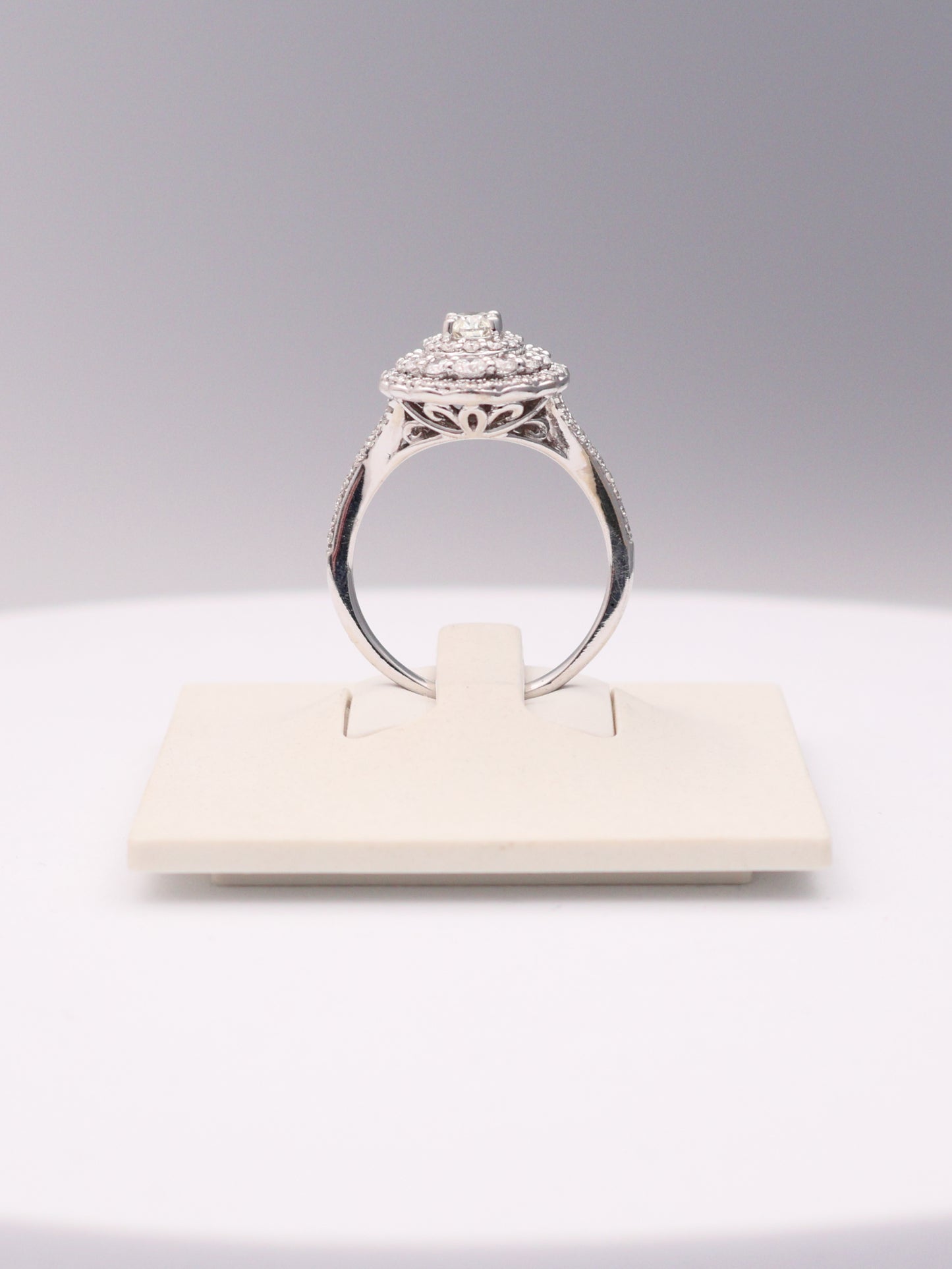 14k WG Oval Diamond Ring