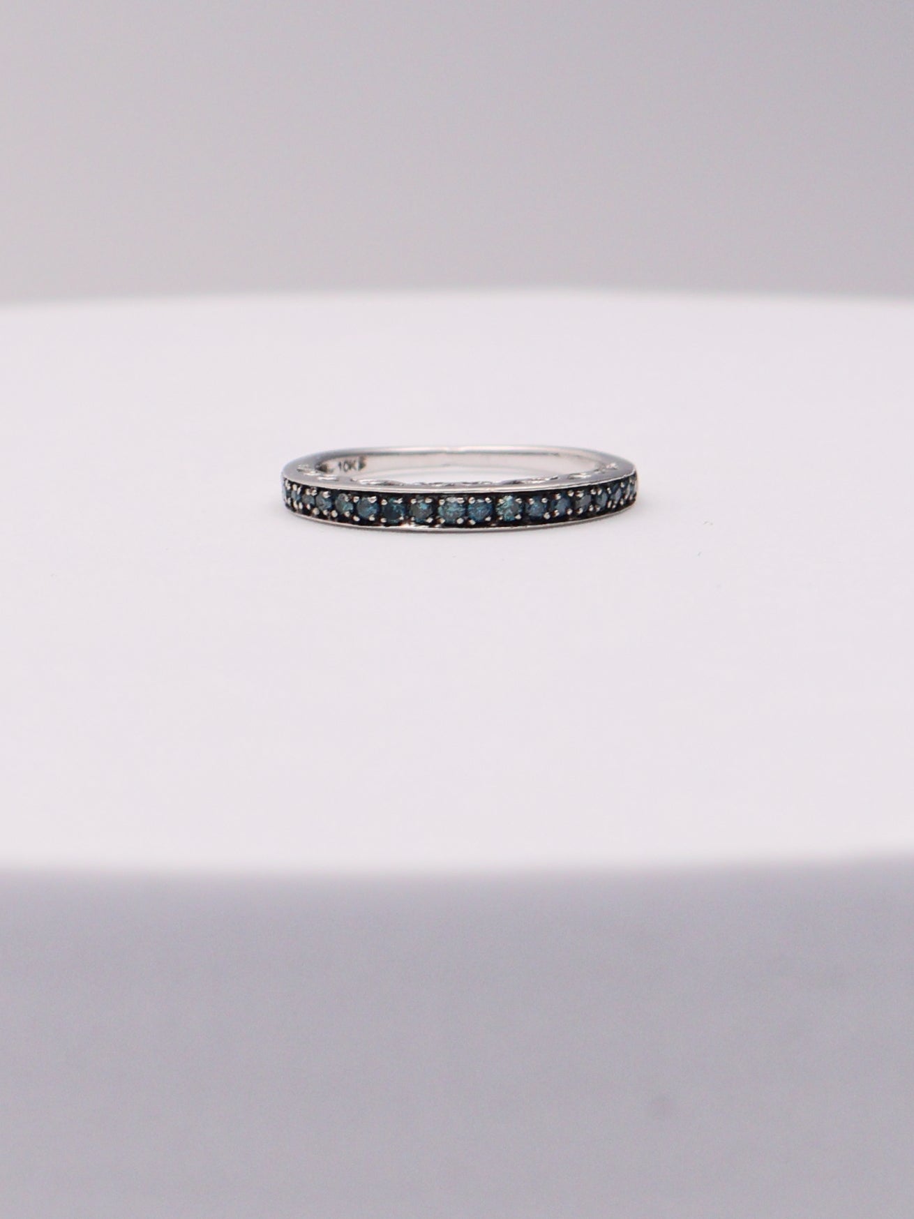 10k Blue Diamond Band