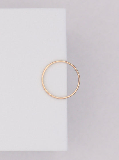 14k Thin Band Ring