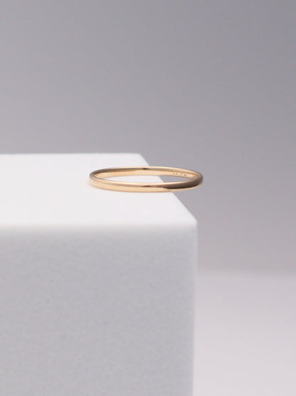 14k Thin Band Ring