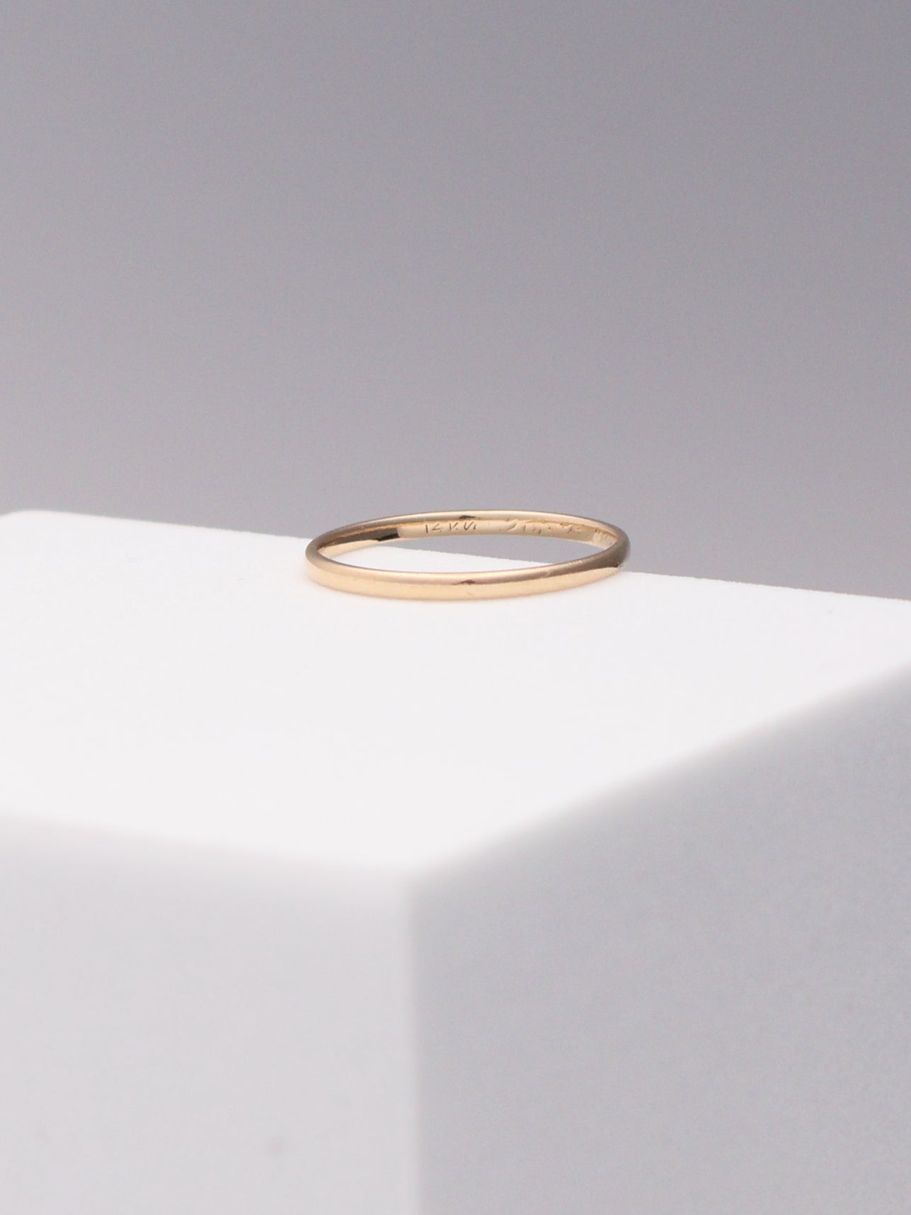 14k Thin Band Ring