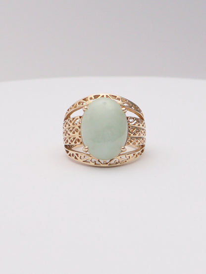 14k Oval Jade Ring