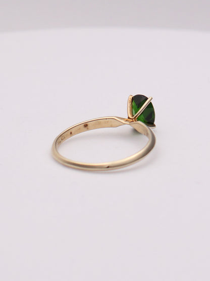 10k Green Solitaire Ring