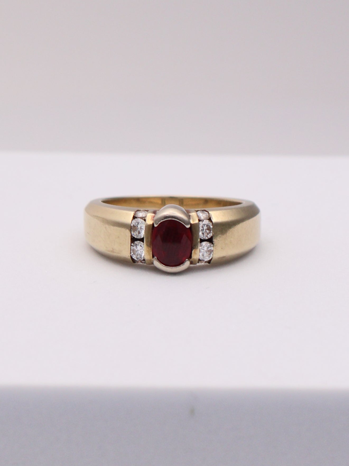 14k Oval Red Stone Ring