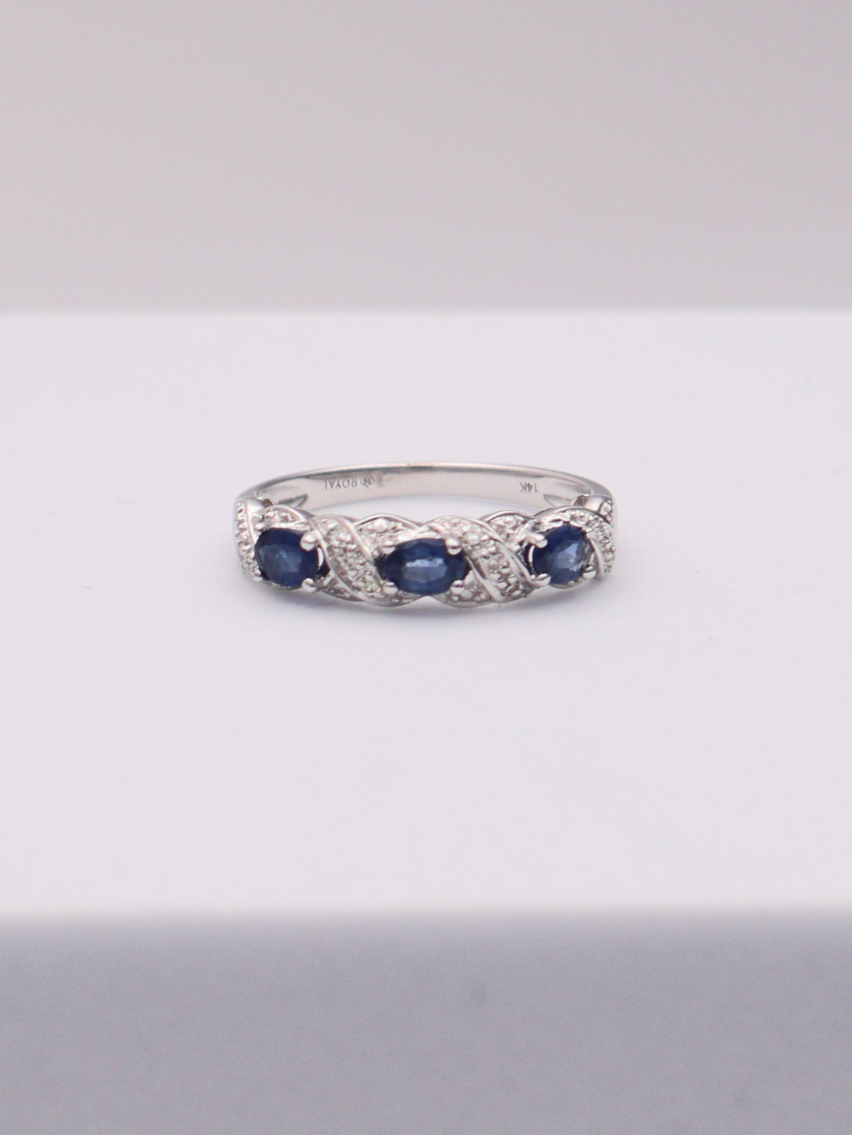 14k WG Blue Stone Band