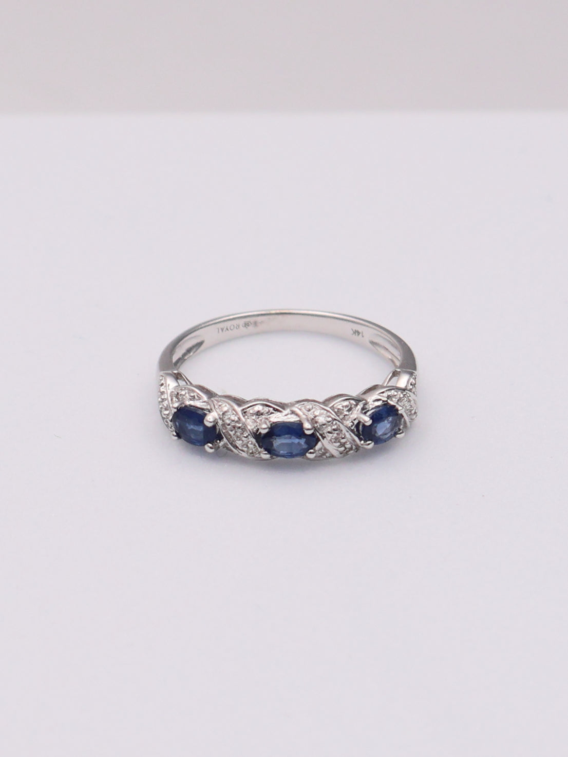 14k WG Blue Stone Band