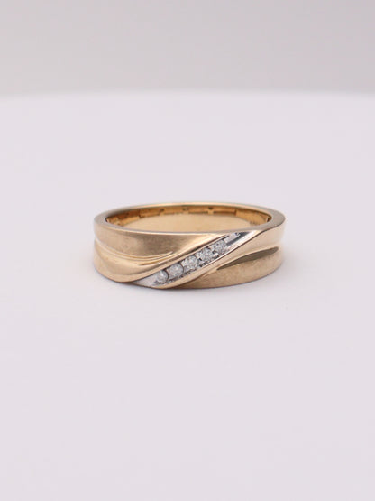 10k Diamond Wedding Band