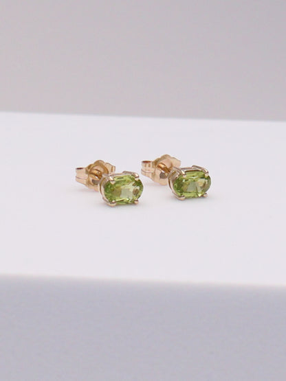 14k Oval Peridot Studs