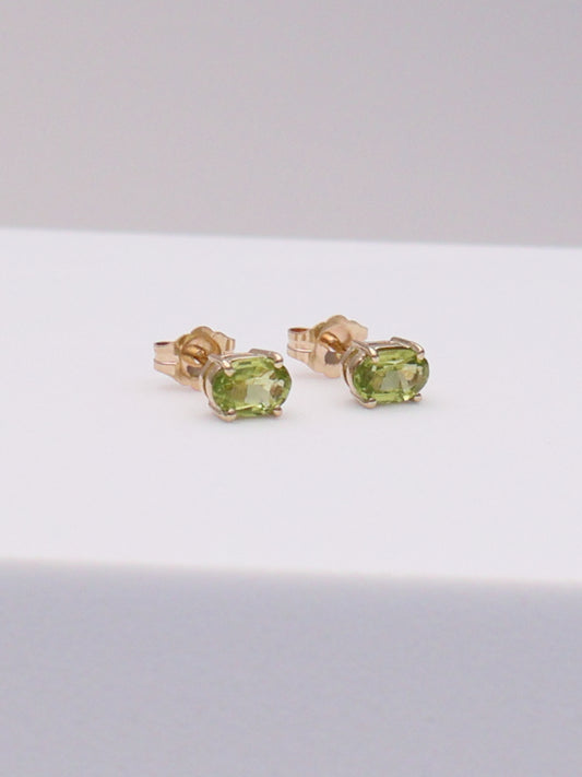 14k Oval Peridot Studs