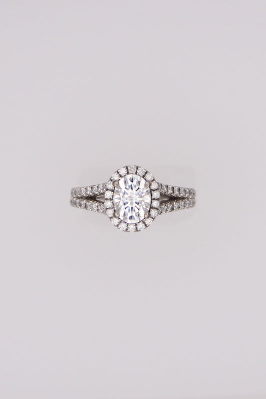 18K White Gold Moissanite Engagement Ring