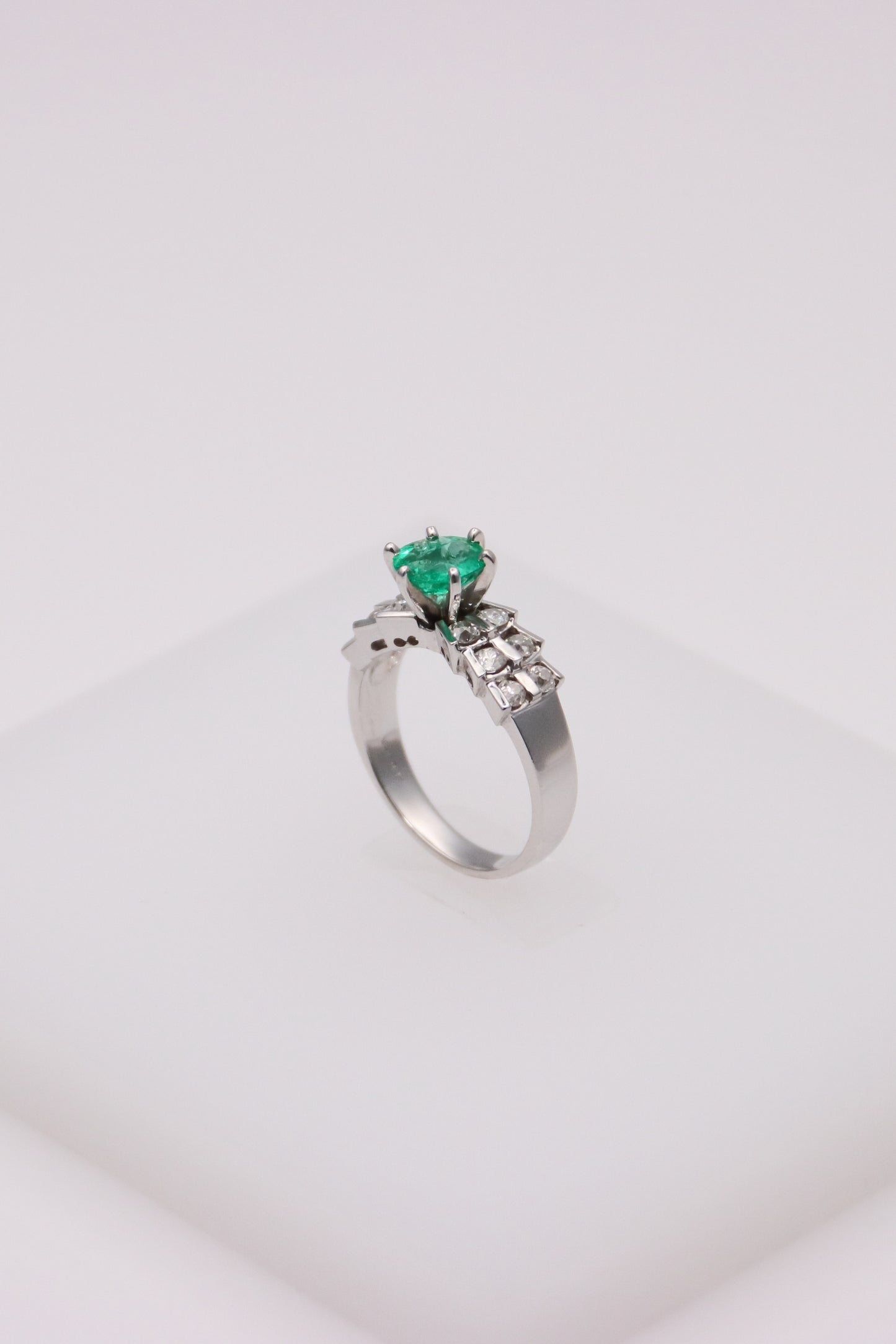 14K White Gold Emerald Diamond Ring