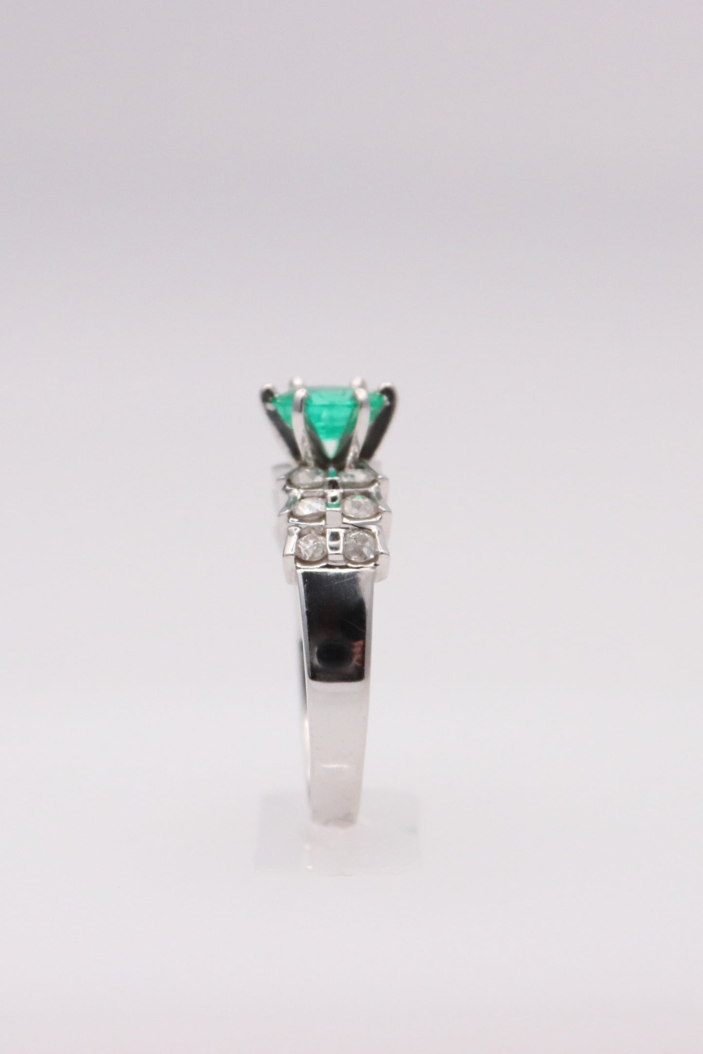 14K White Gold Emerald Diamond Ring